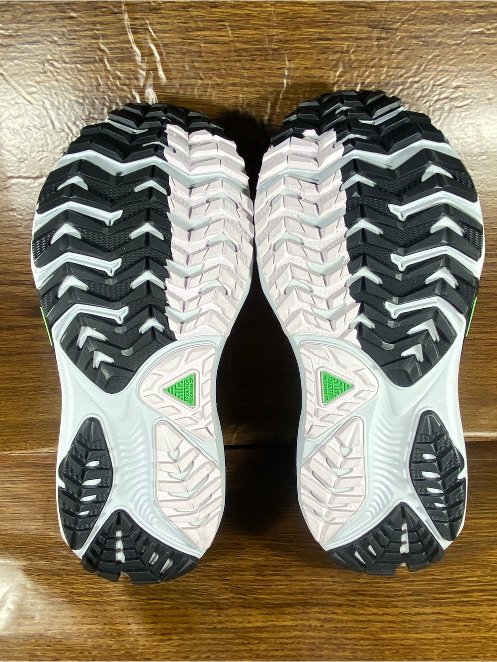 Brooks ghost Trail women’s shoe size 8.5 - Picture 10 of 11